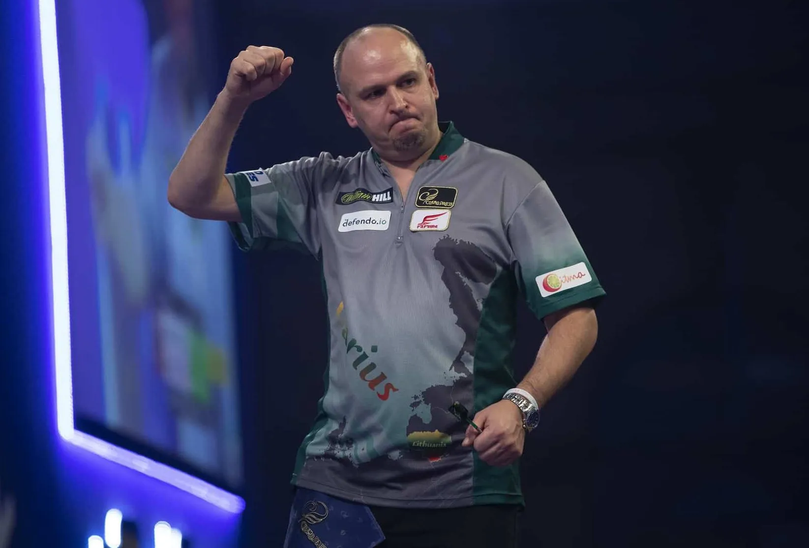 Labanauskas langs Chinees en treft Whitlock in volgende ronde