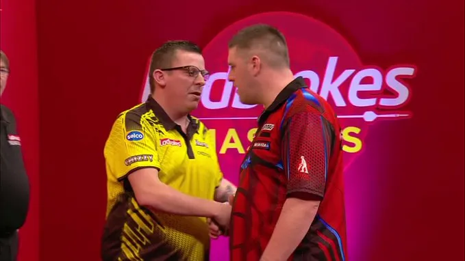 Chisnall bewijst zichzelf goede dienst met overwinning tegen Gurney