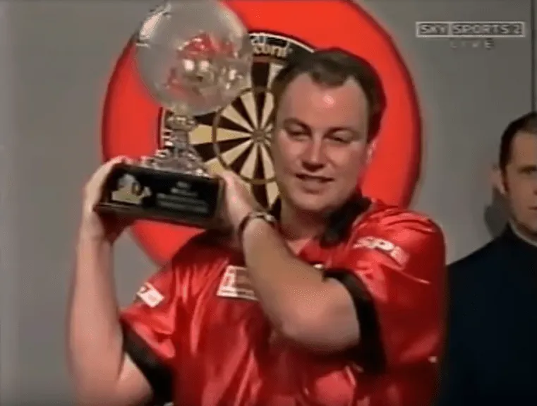 (VIDEO) Herinneringen aan het WK Darts: John Part maakt einde aan heerschappij Taylor op WK Darts