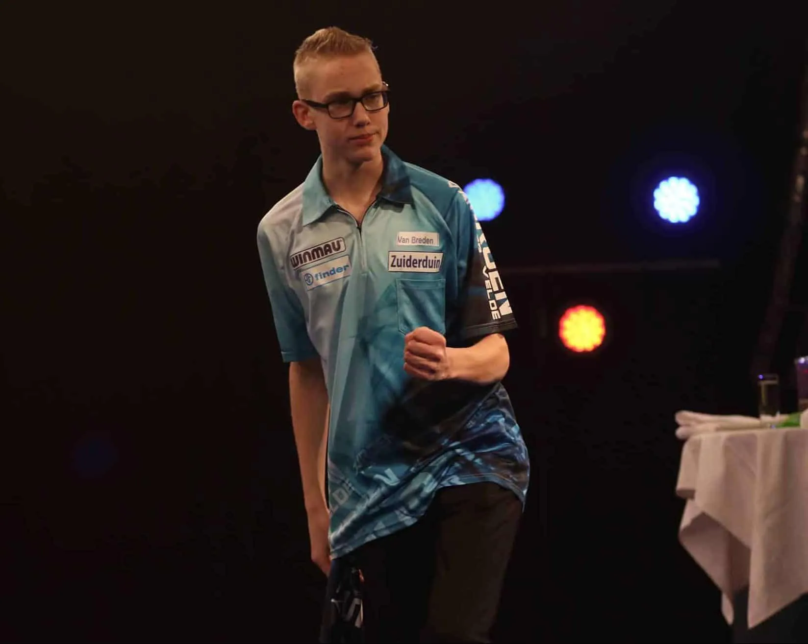 Van der Velde verovert eerste PDC-titel op Development Tour, kwartfinaleplek Van Duivenbode bij comeback