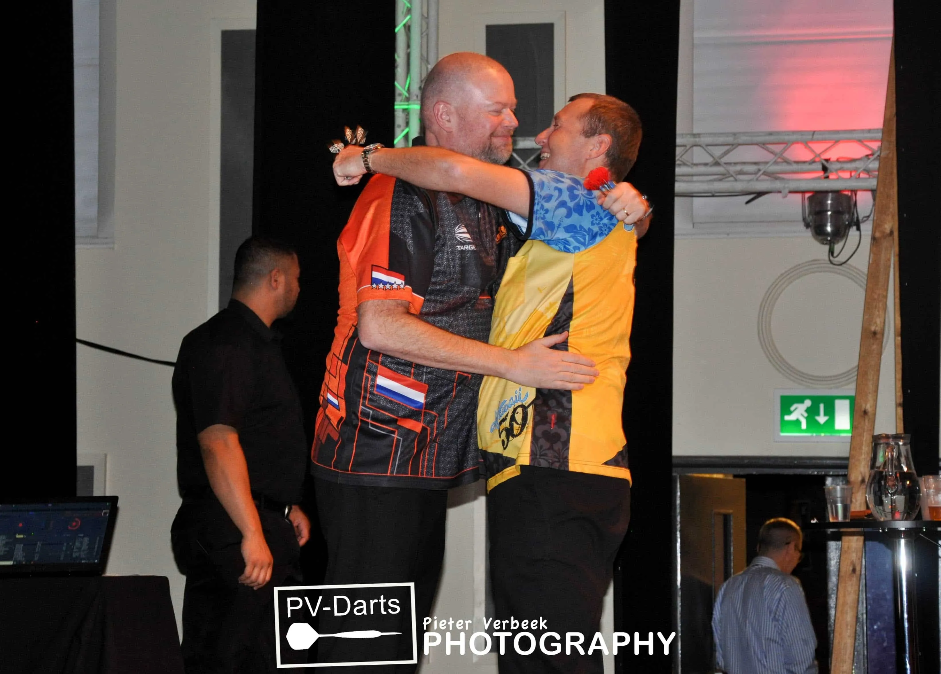 Mardle ziet dat Van Barneveld goed bezig is: 'Zijn nieuwe manager heeft duidelijk een goede invloed op hem'