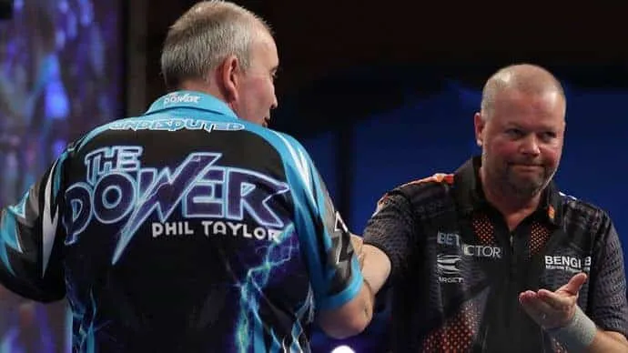 Taylor feliciteert oude rivaal Van Barneveld na behalen Tour Card op Q-School