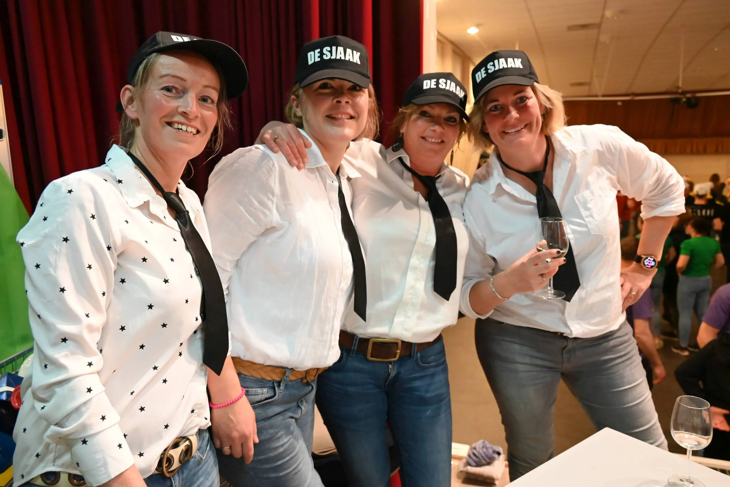 De Moaties winnen eerste editie van 'Wie is de Sjaak' in Ruinerwold