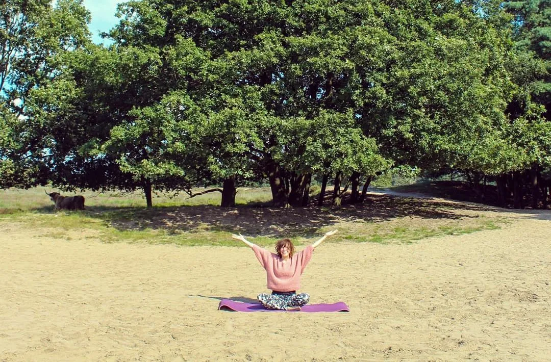 yinyoga leonoor2