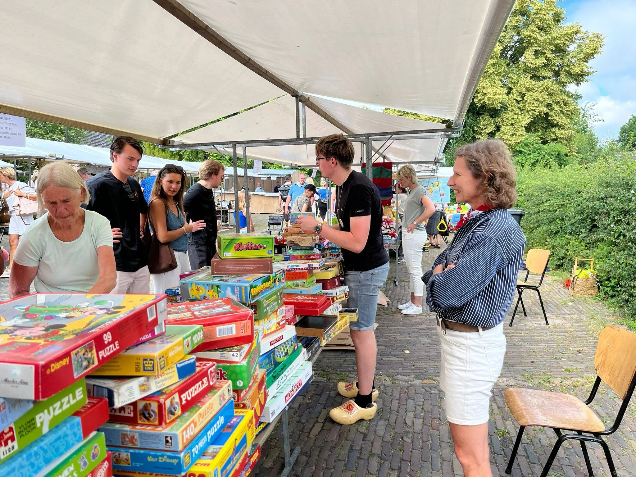 Zuidwolde Foto rommelmarkt Hervormde kerk Zuidwolde foto Jeannet Mulder