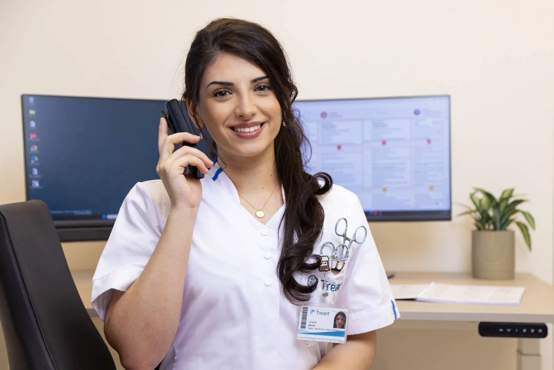 Treant Verpleegkundige Aycan Yildiz is blij met de nieuwe werkwijze voor het bepalen van urgentie