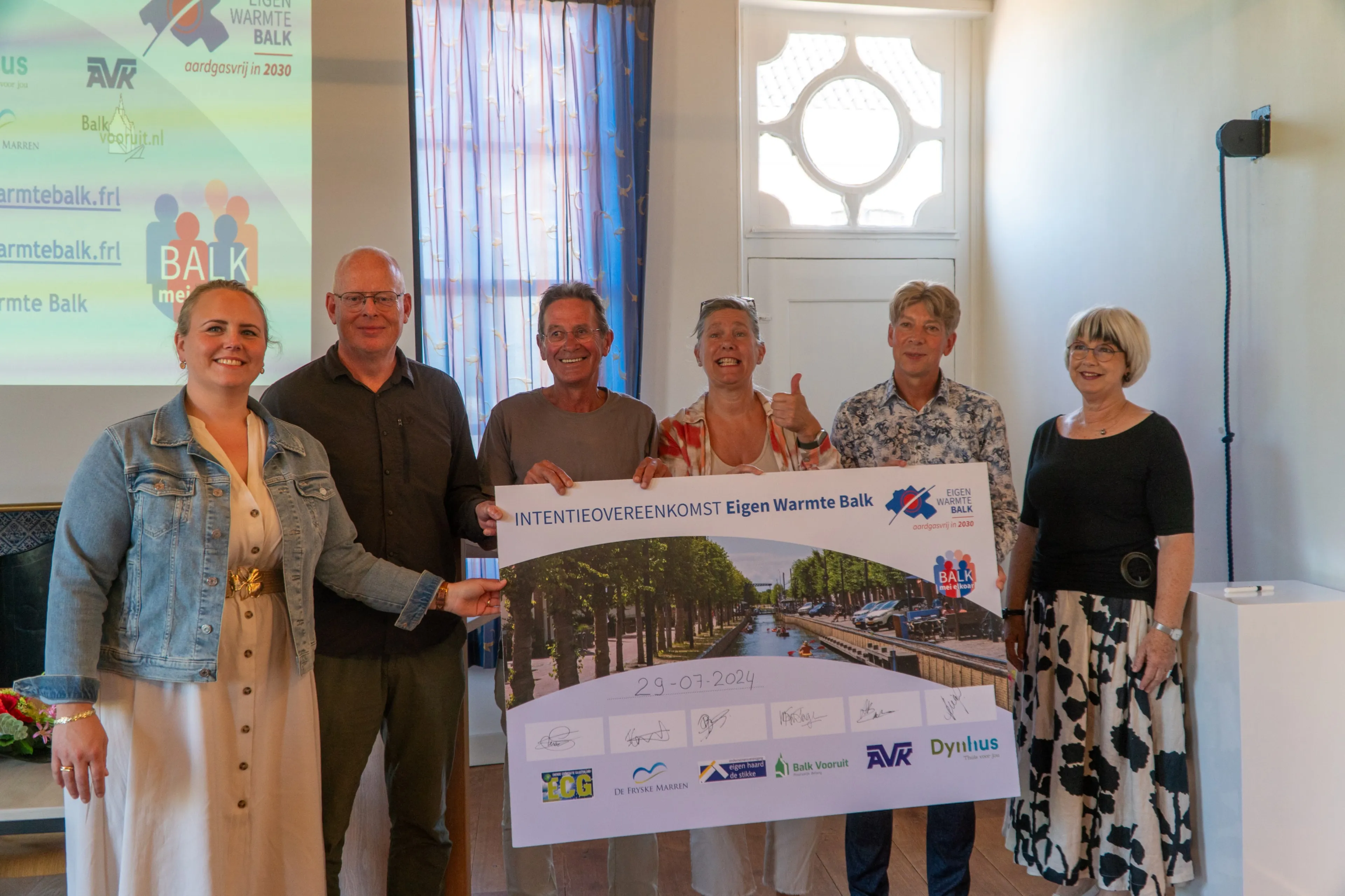 ondertekening intentieovereenkomst eigen warmte balk foto folkert folkertsma