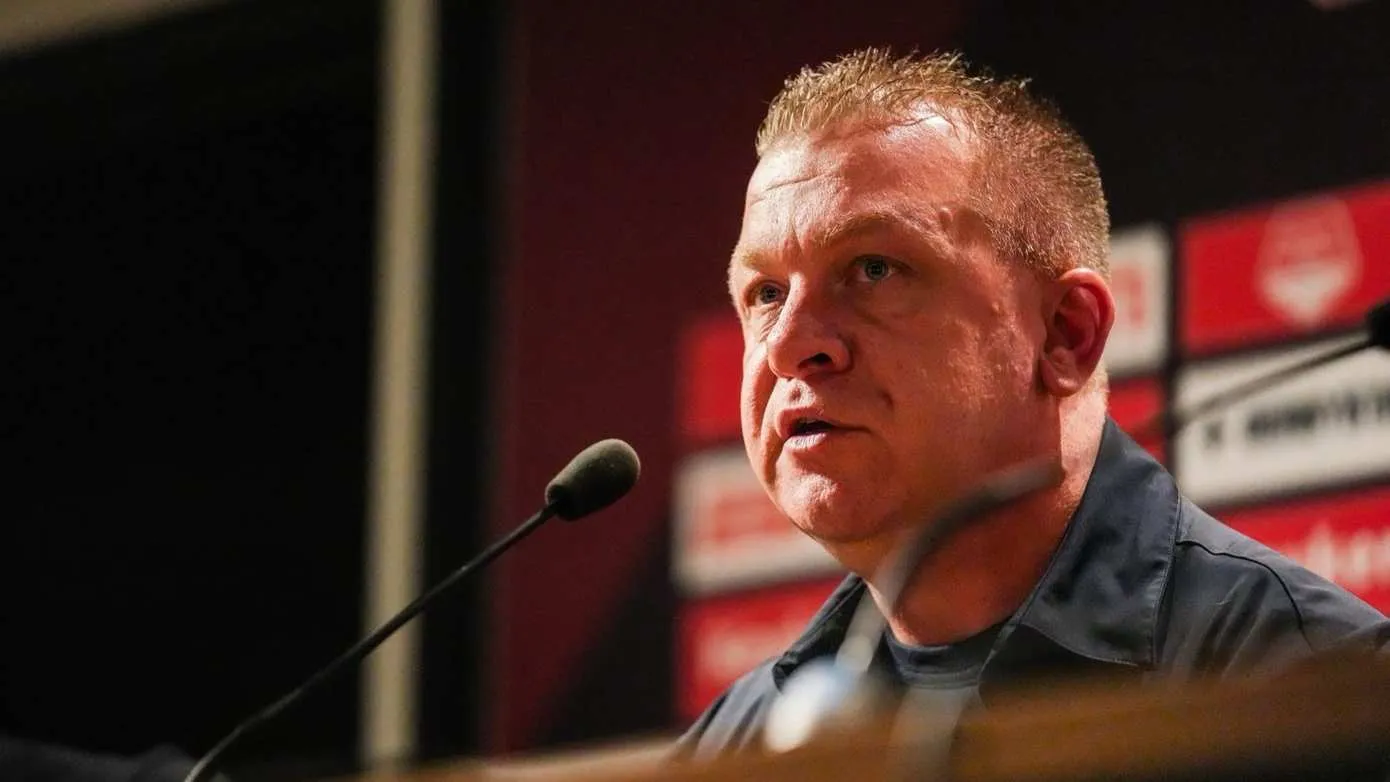 Persbericht  NICO HAAK PER DIRECT VRIJGESTELD VAN WERKZAAMHEDEN - Foto FC Emmen, Jari Leijssenaar