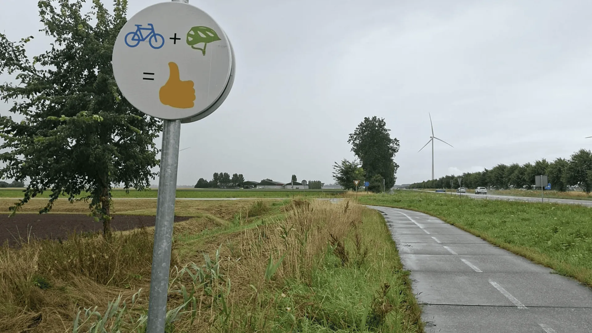Complimentborden fietshelmen (© prov Flevoland)
