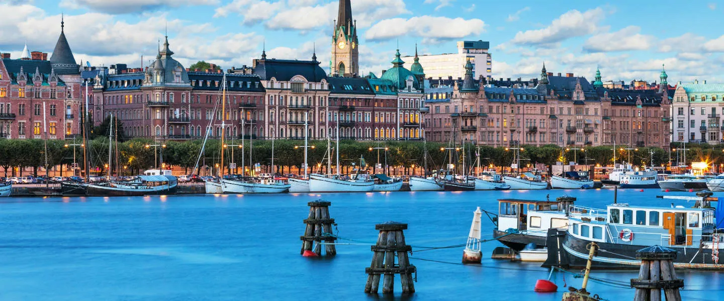 a6 emerce etravel 1440 2