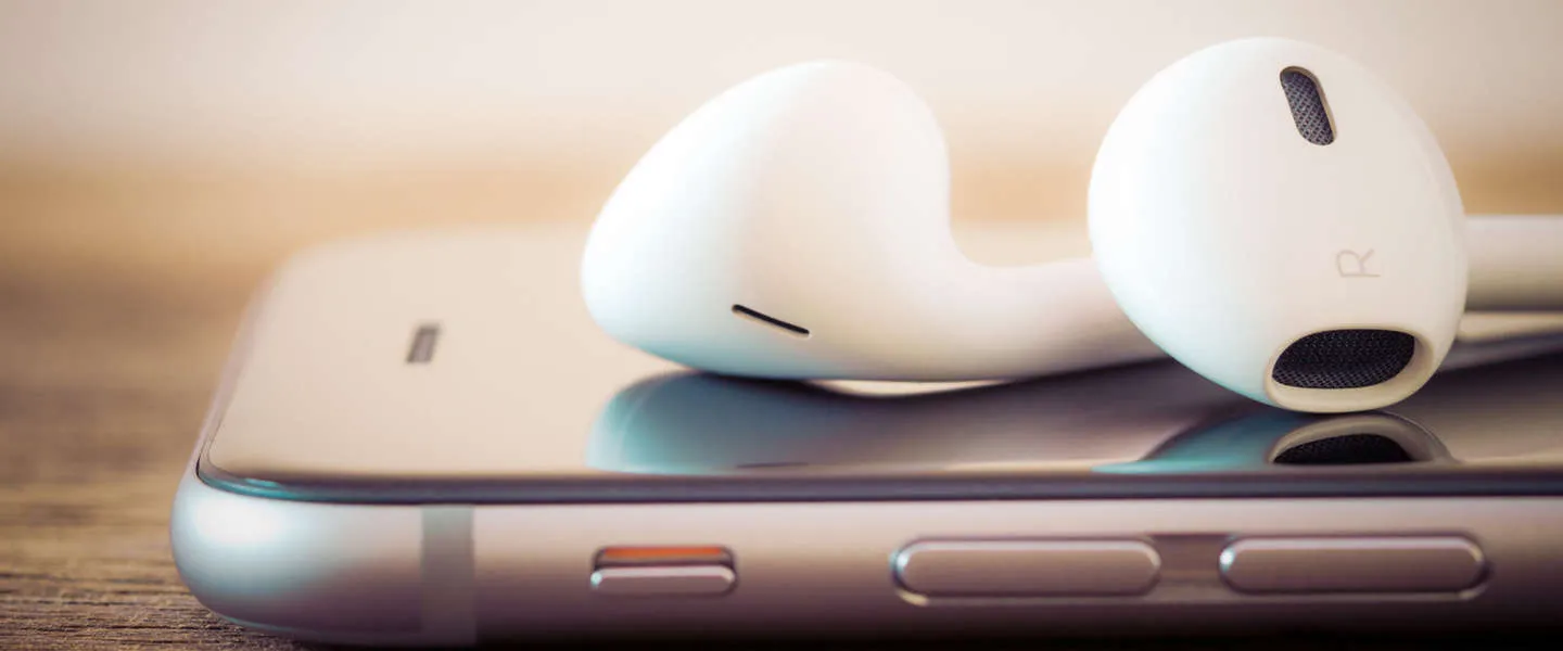 apple music earbuds 1
