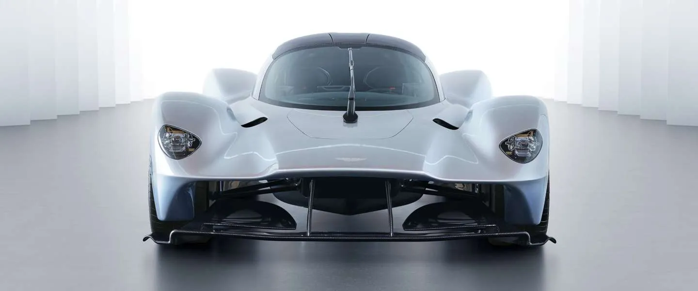 De Aston Martin Valkyrie Hypercar is een lust voor het oog
