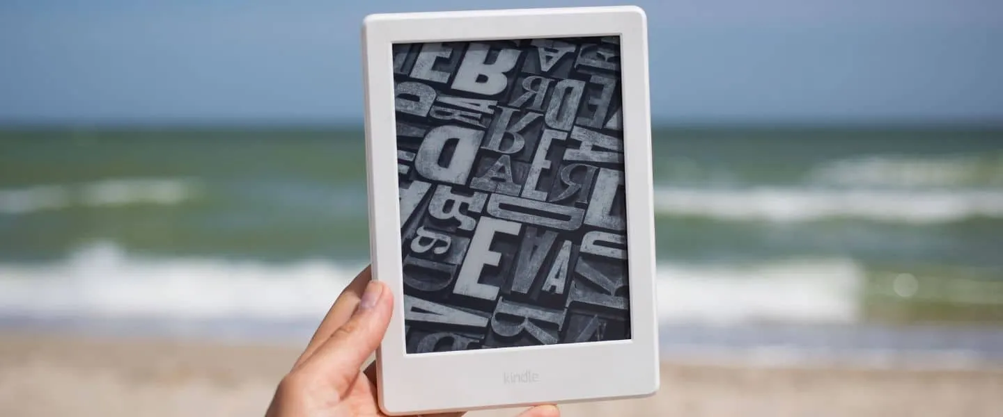 Kijken hoe ver je Kindle e-reader kan gaan: deze persoon doet het voor je