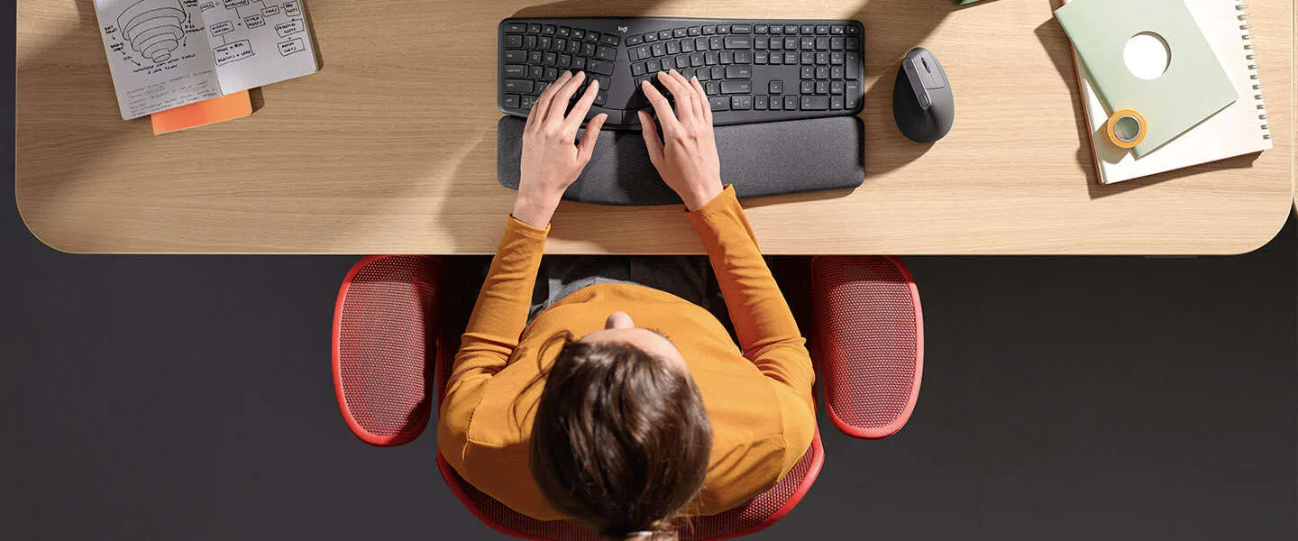 ​Lekker thuiswerken, maar hoe doe je dat ergonomisch verantwoord?