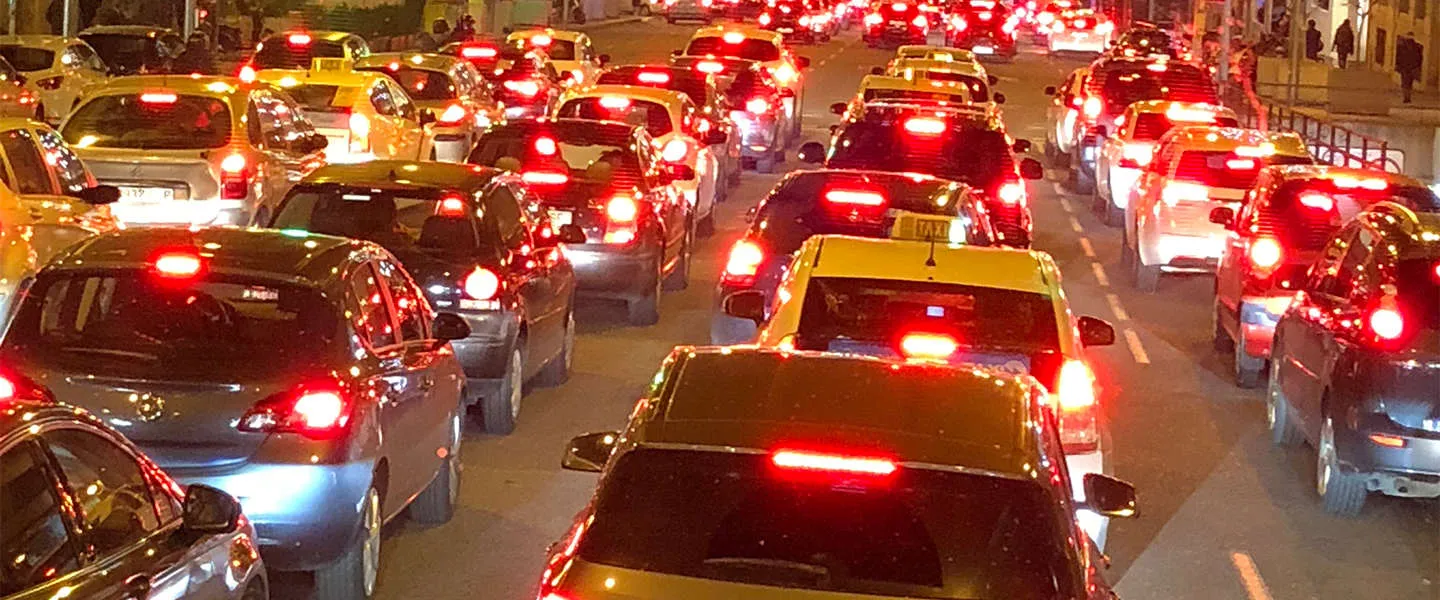 Wintertijd, kou en sneeuw zorgen komende week voor nieuwe filerecords