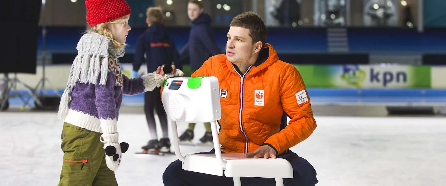 Hightech schaatsstoel moet de kleintjes helpen met leren schaatsen