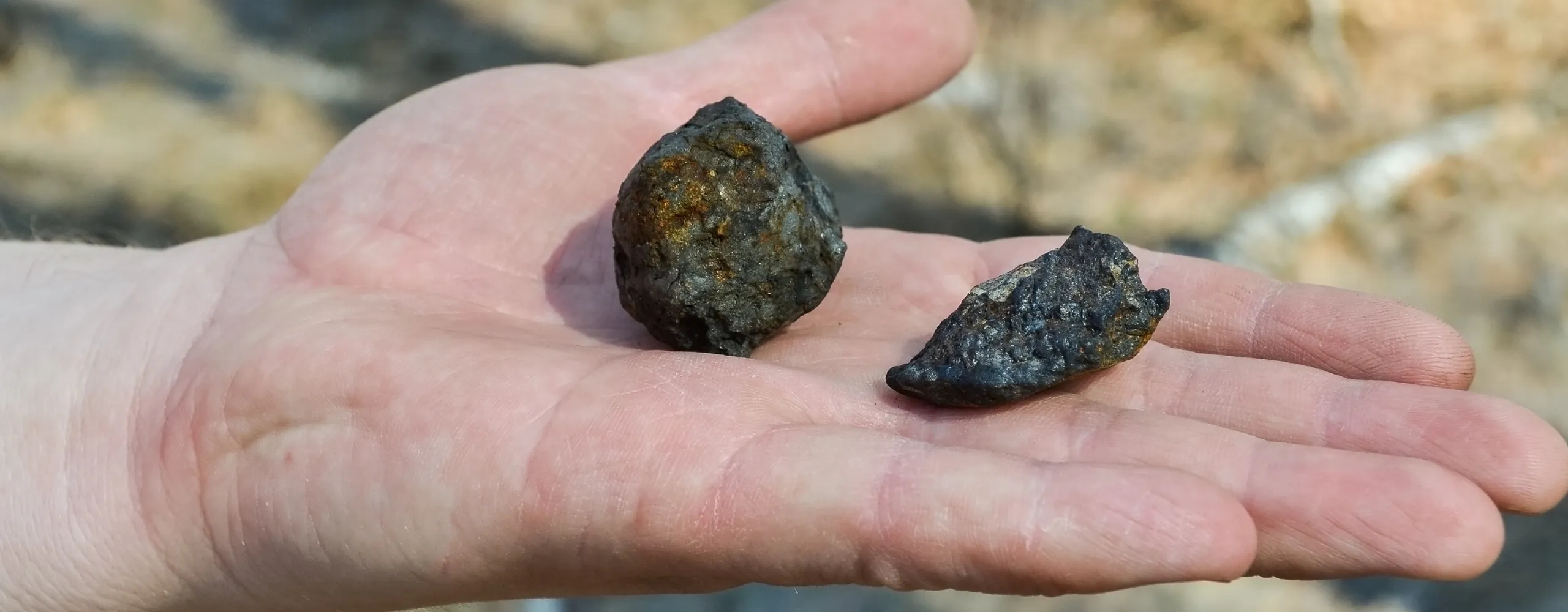 Wat gebeurt er met meteorieten die op aarde neerstorten?