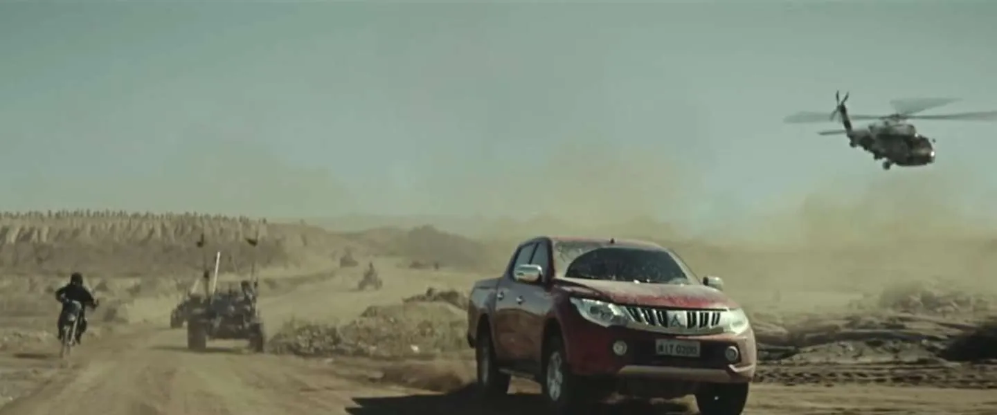mitsubishi reclame mad max