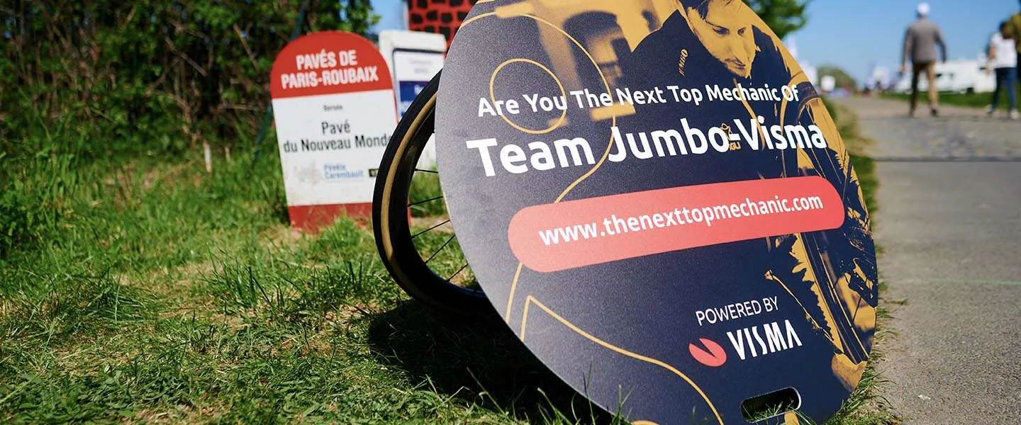 parijs roubaix mechanic