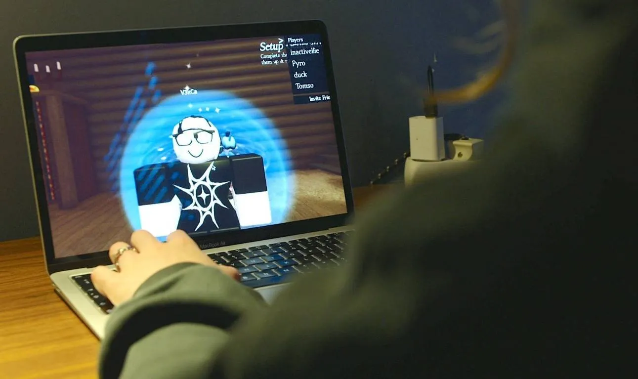 Internationale sekte rekruteert jongeren in Roblox