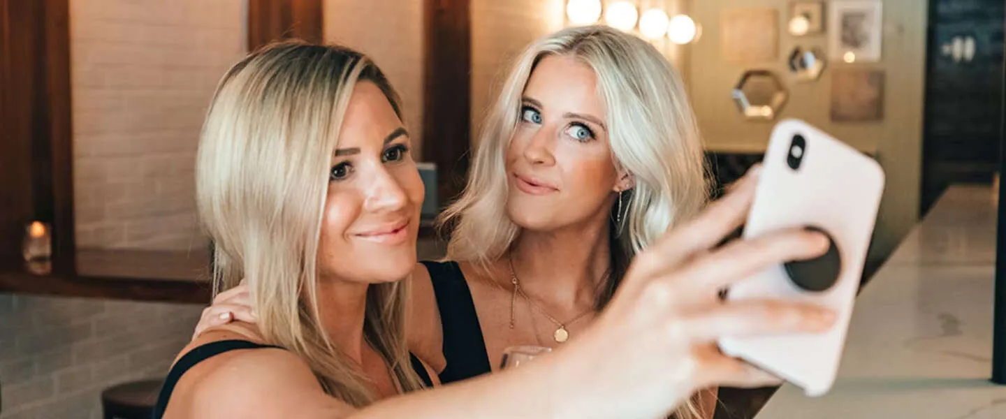 selfies social media