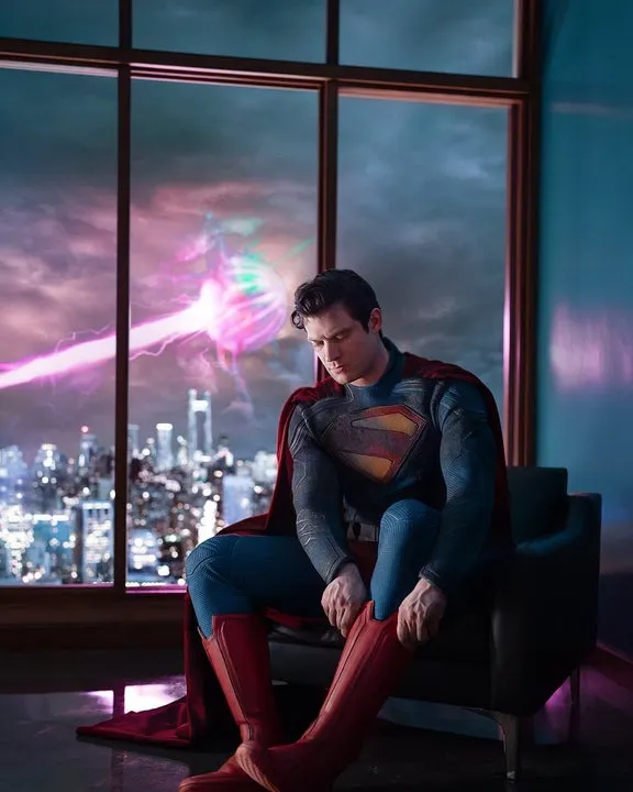 DC gunt ons een sneak peek van 5 minuten van Superman