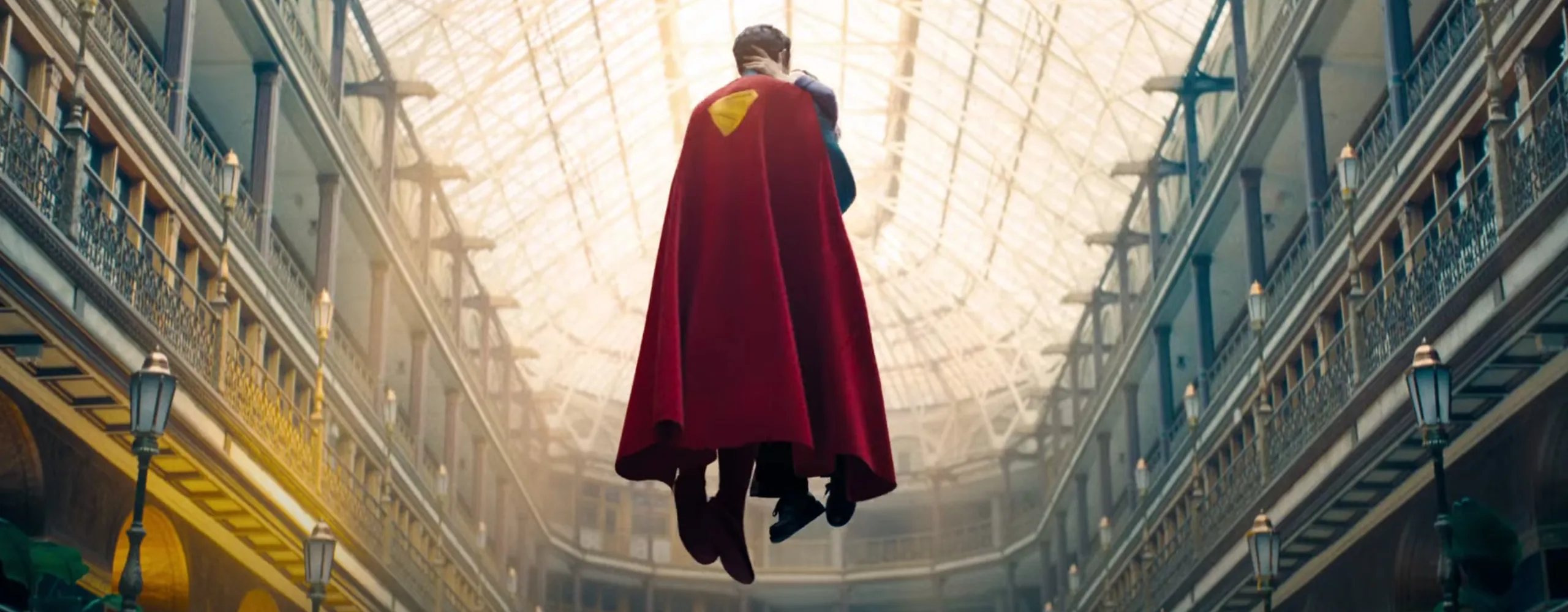 Lekker veel Lois Lane en een first-person-perspectief in Superman-trailer