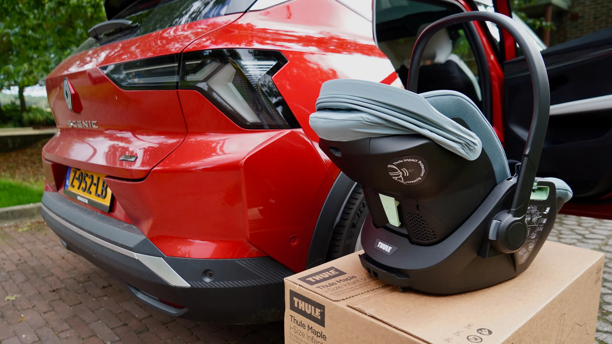 Thule Maple tilt de veiligheid voor kleine kinderen in de auto naar een hoger niveau