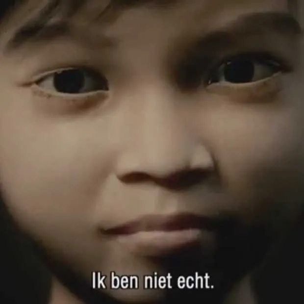 virtueel 10 jarig meisje ontmaskert hond