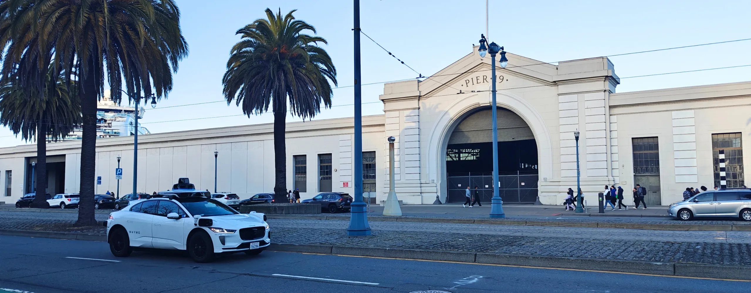 Geef je je taxichauffeur een fooi als het een robot is?