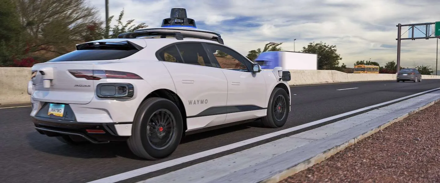 Waymo start autonoom rijden tests op snelwegen