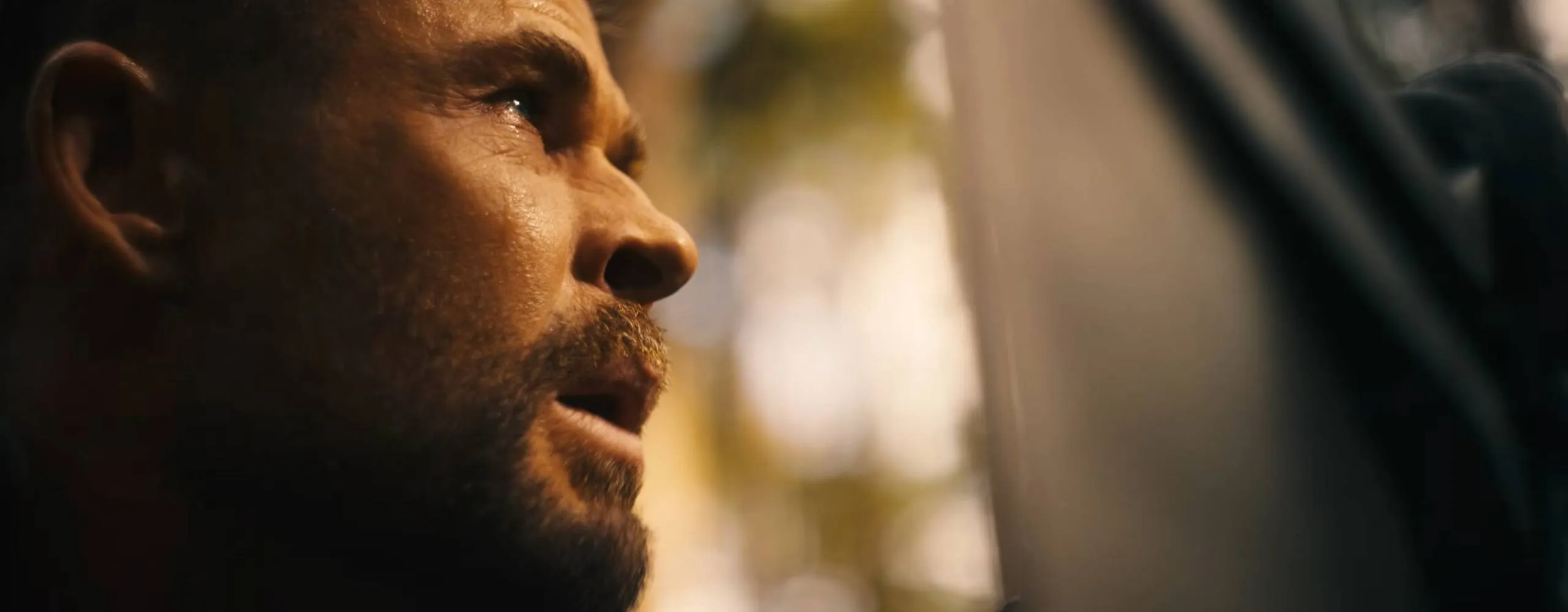 Thor zit te bidden in de nieuwe Avengers: Doomsday-trailer