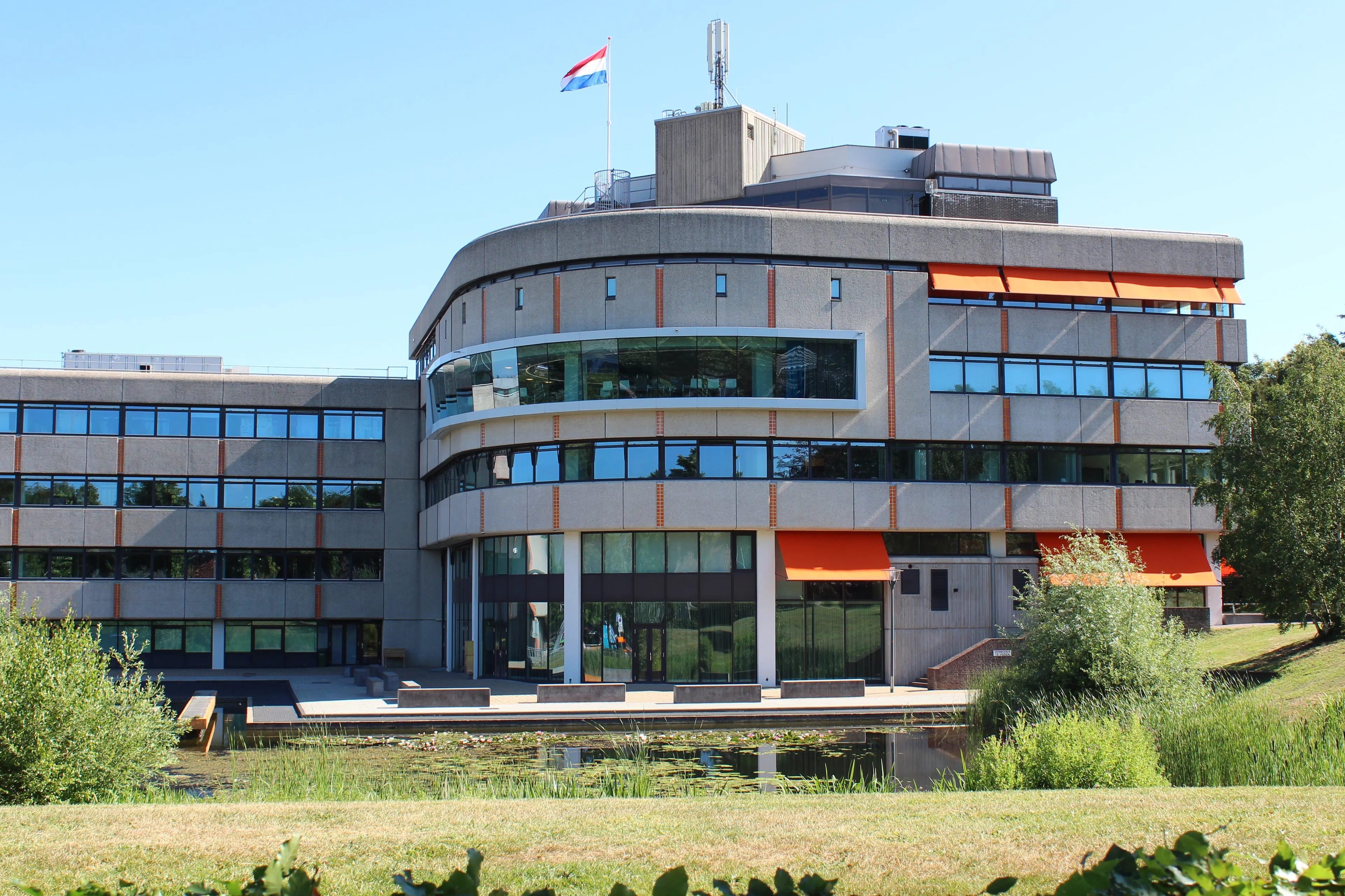 gemeentehuis ede zicht raadszaal chris ouboter