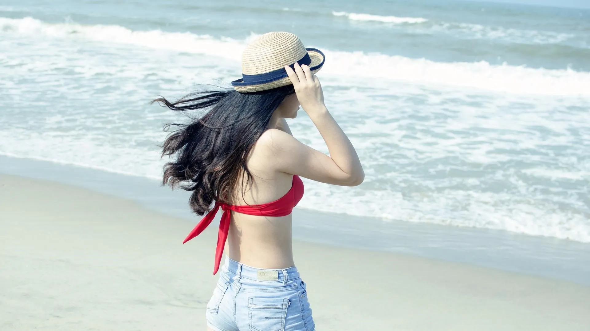pixabay meisje aan het strand