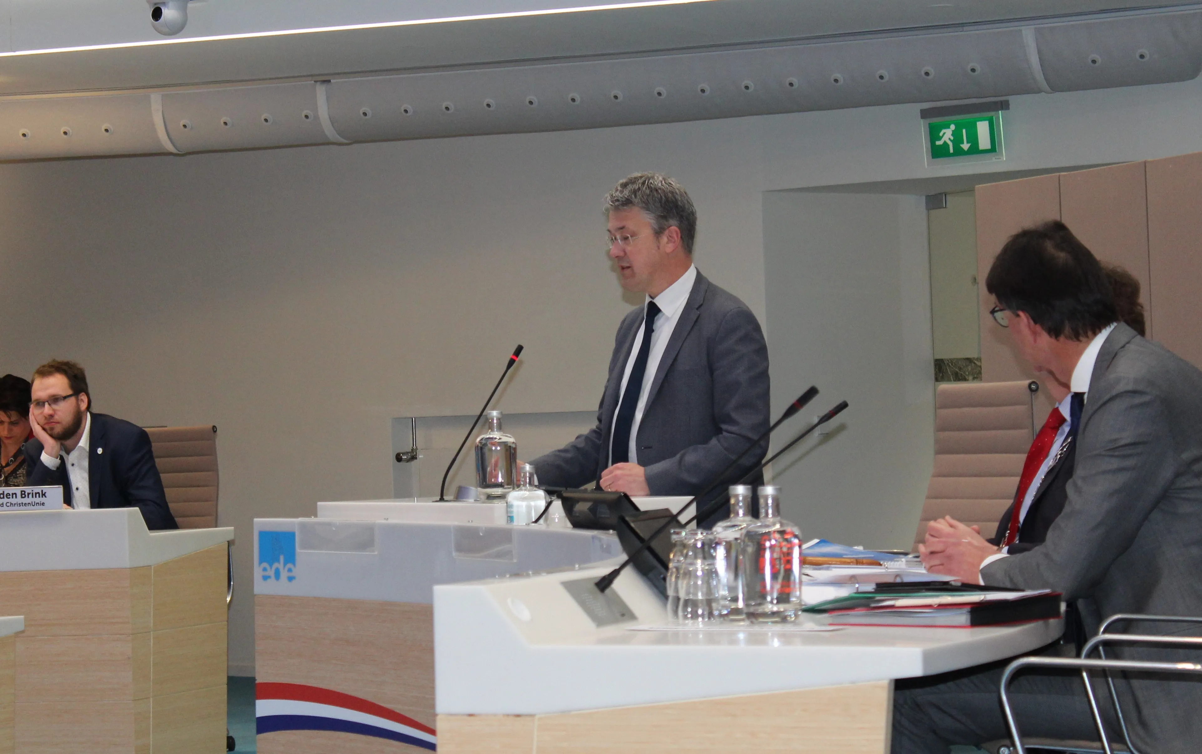 wethouder meijer legt uit over het wfc ede 21 maart ede