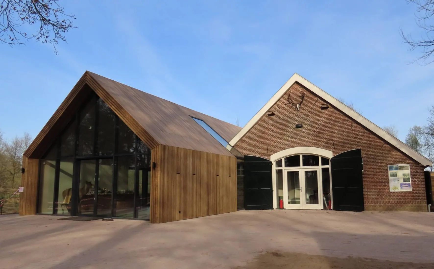 foto vooraanzicht natuurcentrum 300dpi