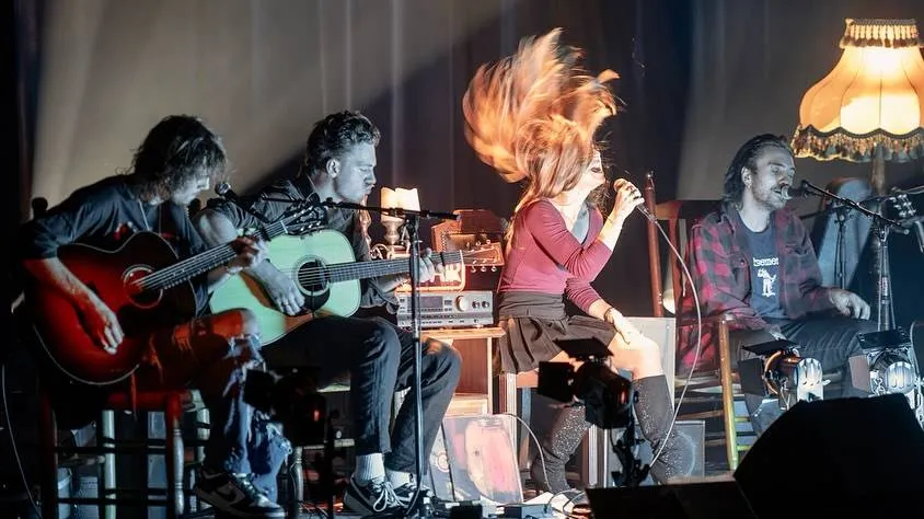 Intimate_Anna-en-band