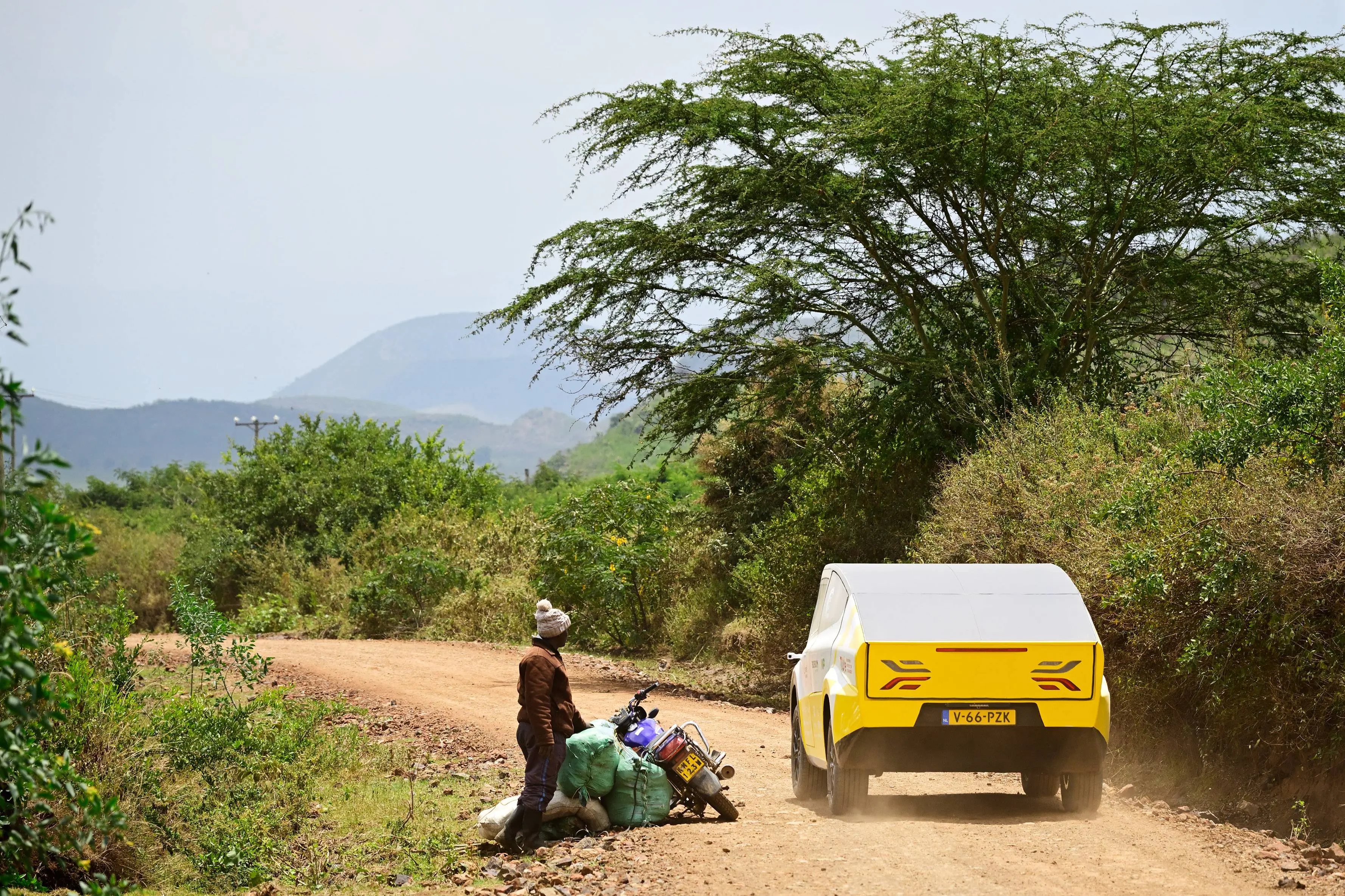 Stella Juva in Kenya  Credit STE Bart van Overbeeke   Solar powered ambulance Stella Juva d