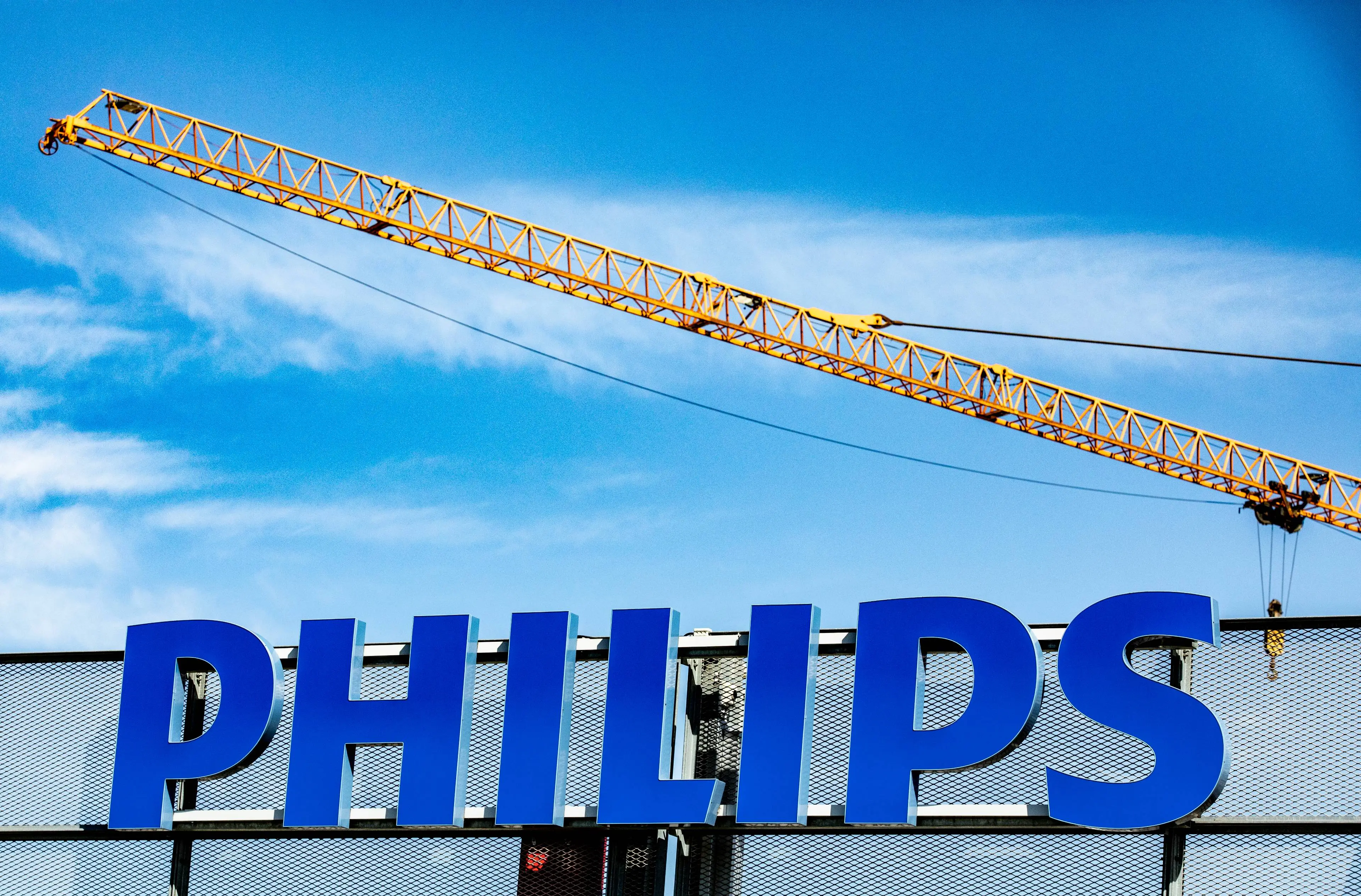 230814 8710 Logo Philips