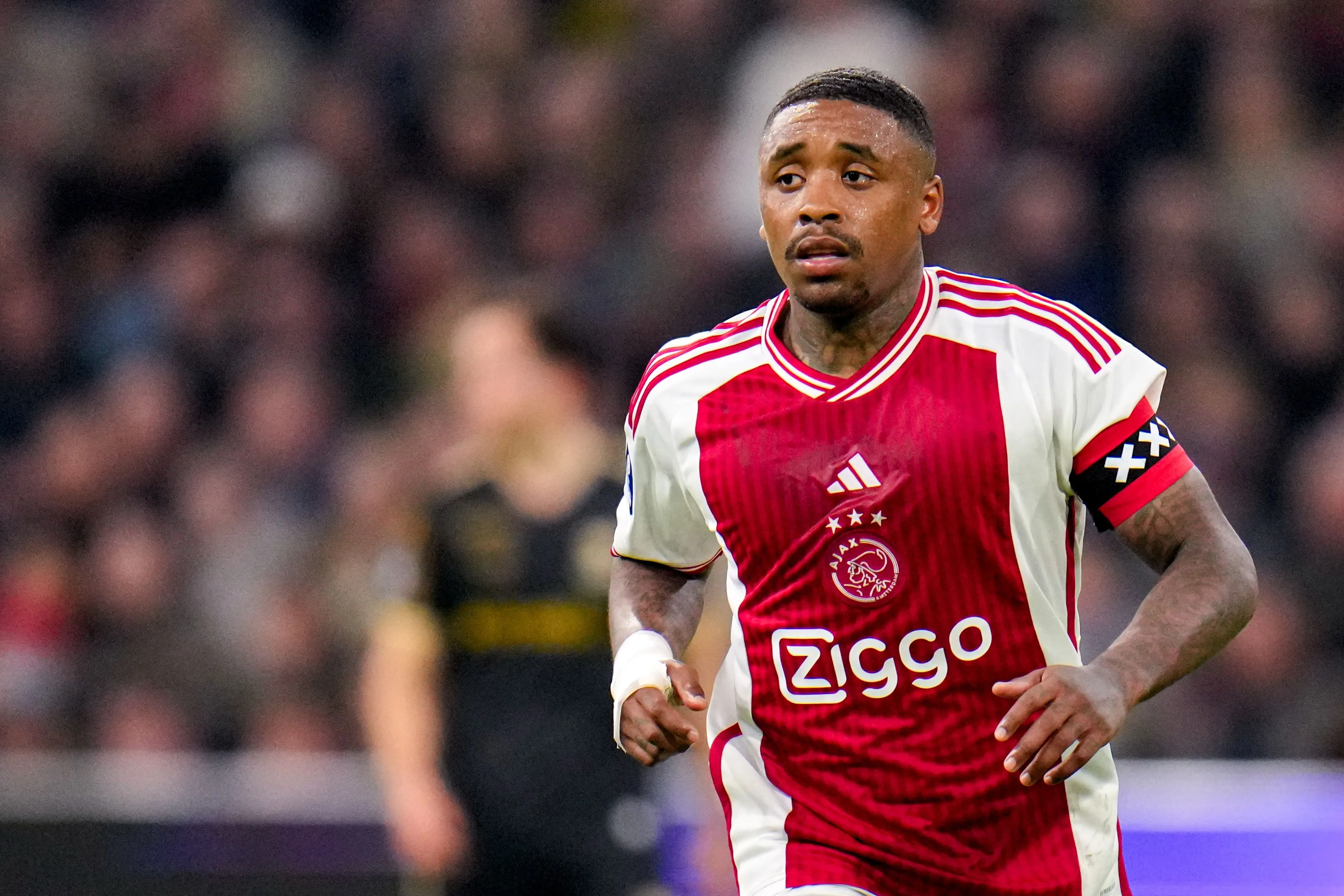 Premier League-clubs gecharmeerd van Bergwijn, vier geïnteresseerden