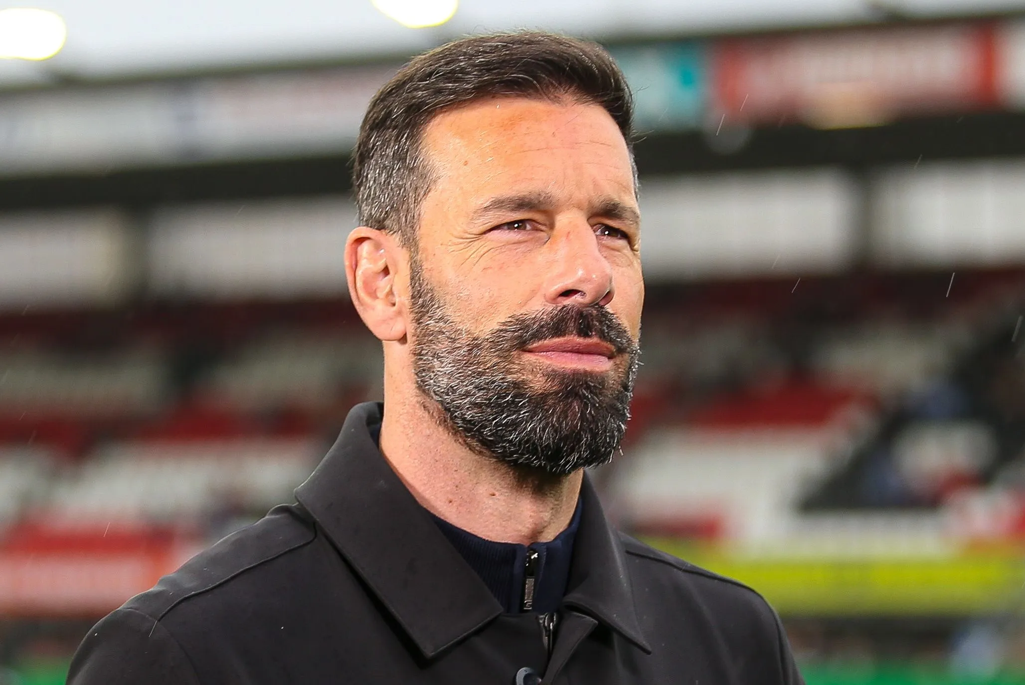 Van Nistelrooy in gesprek met Engelse club over trainerschap