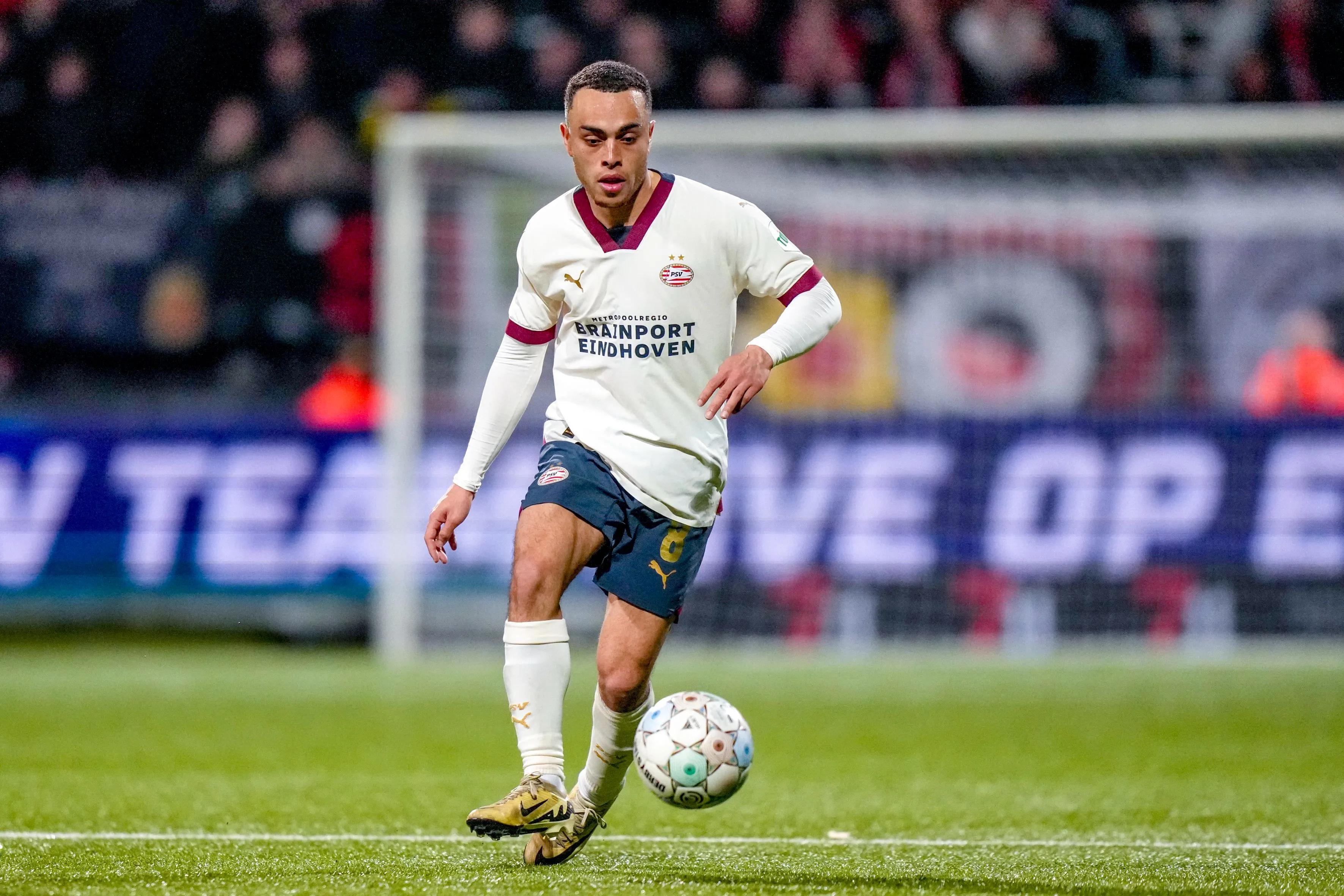 PSV komt met slecht nieuws voor FC Barcelona in strijd om Dest