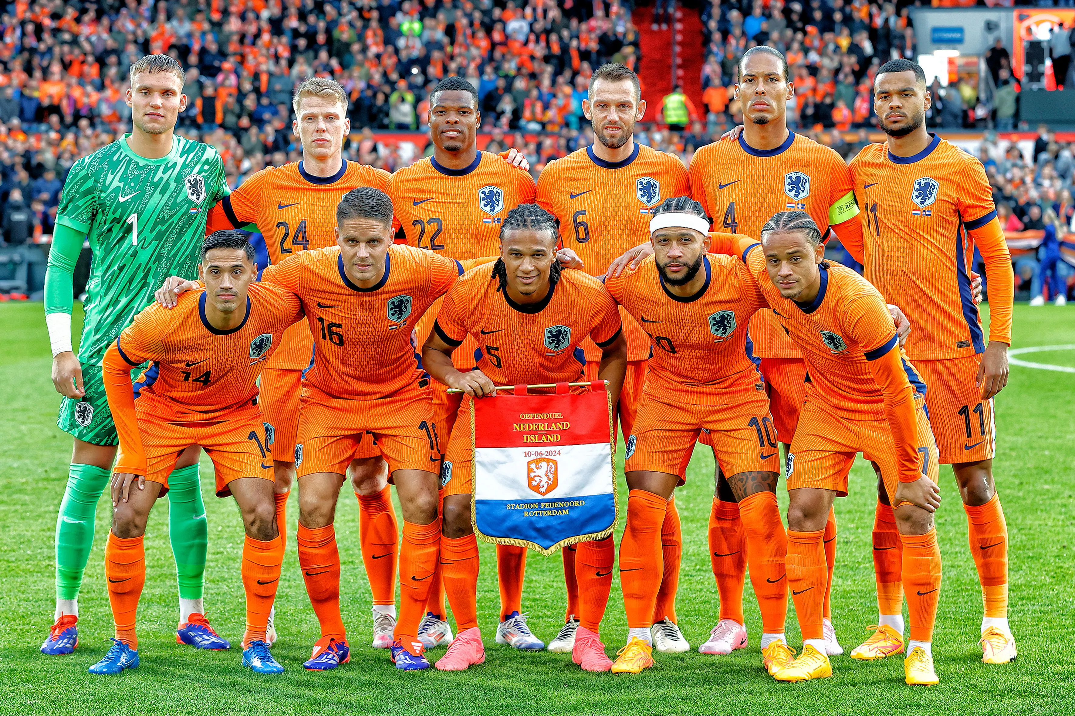De vermoedelijke opstelling van het Nederlands elftal voor de eerste EK-wedstrijd tegen Polen