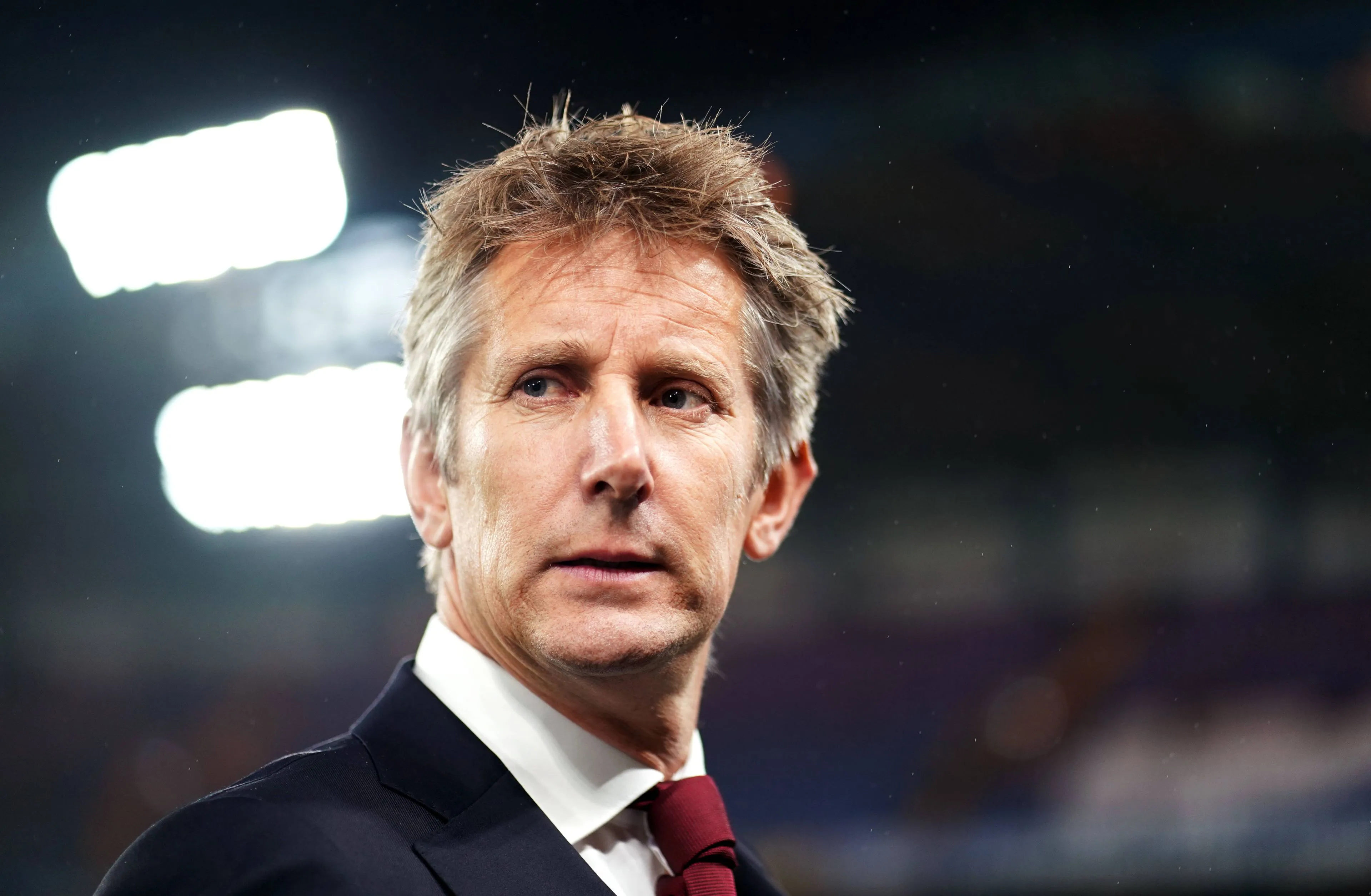 Van der Sar in eerste interview na hersenbloeding: 'Wil een leven zonder onrust'
