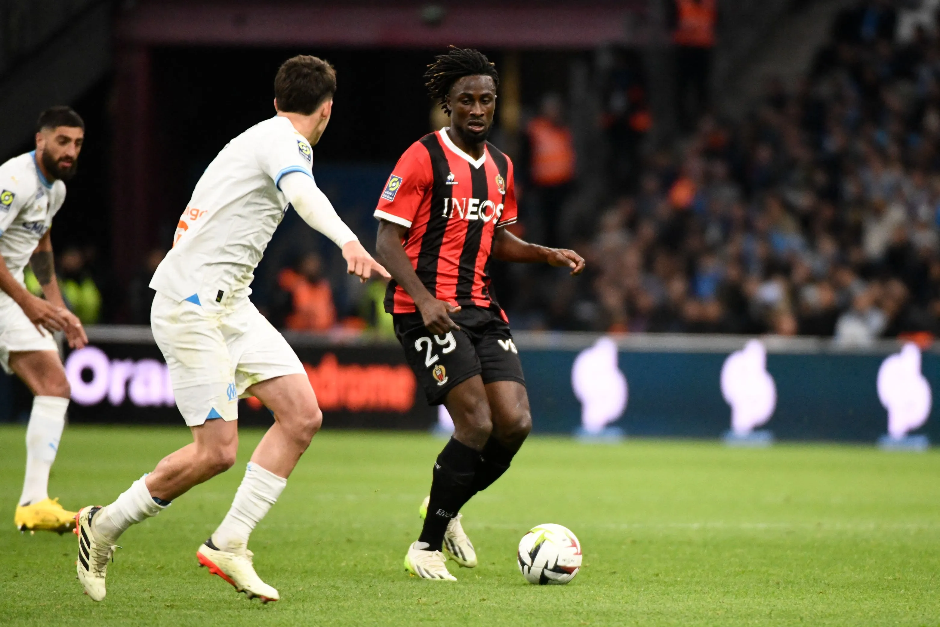 Farioli kiest voor bekende weg en wil naast Rosario nóg een speler van Nice naar Ajax halen