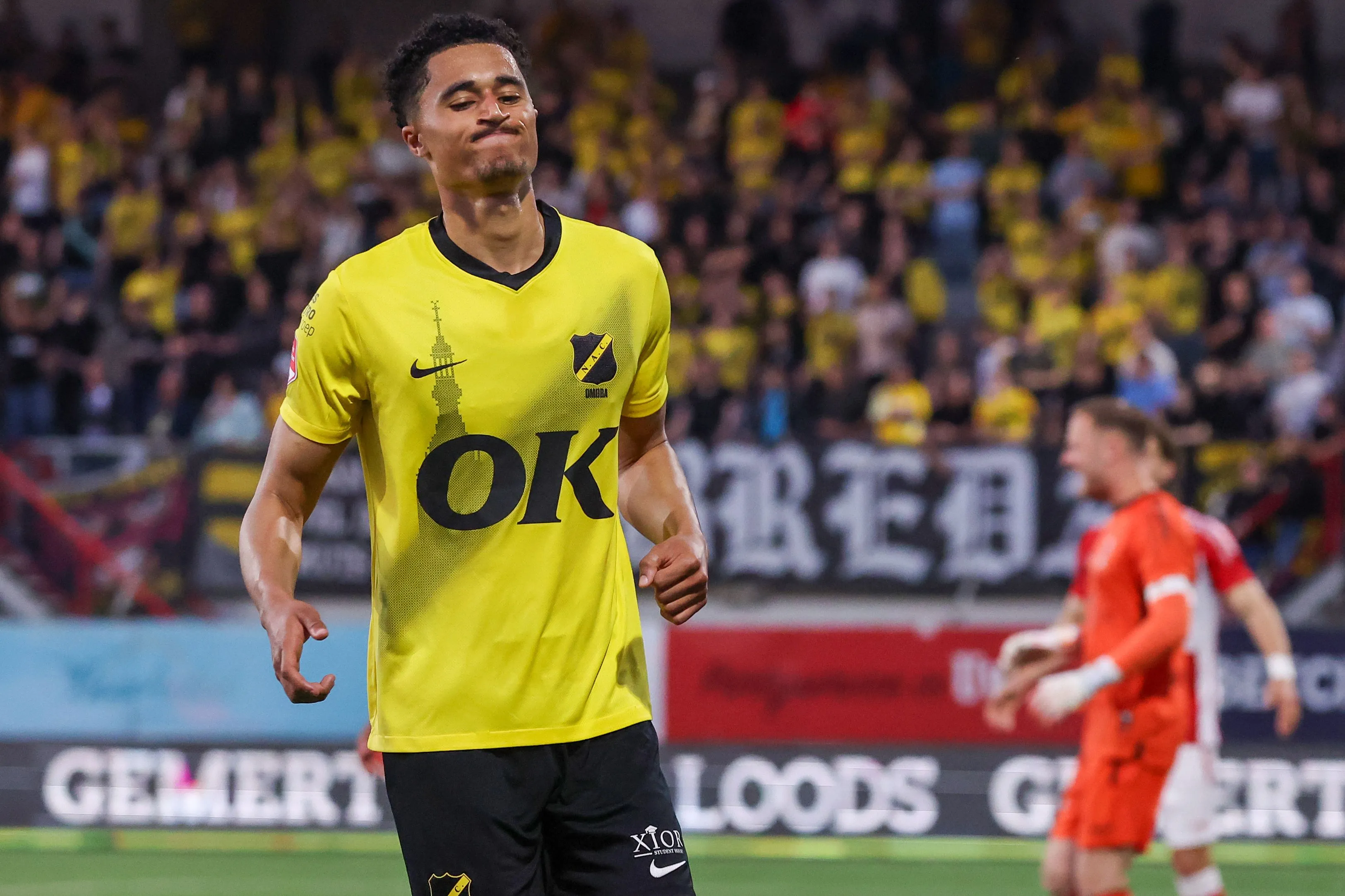 NAC Breda dient straf uit aan speler na online rel, rechtszaak dreigt