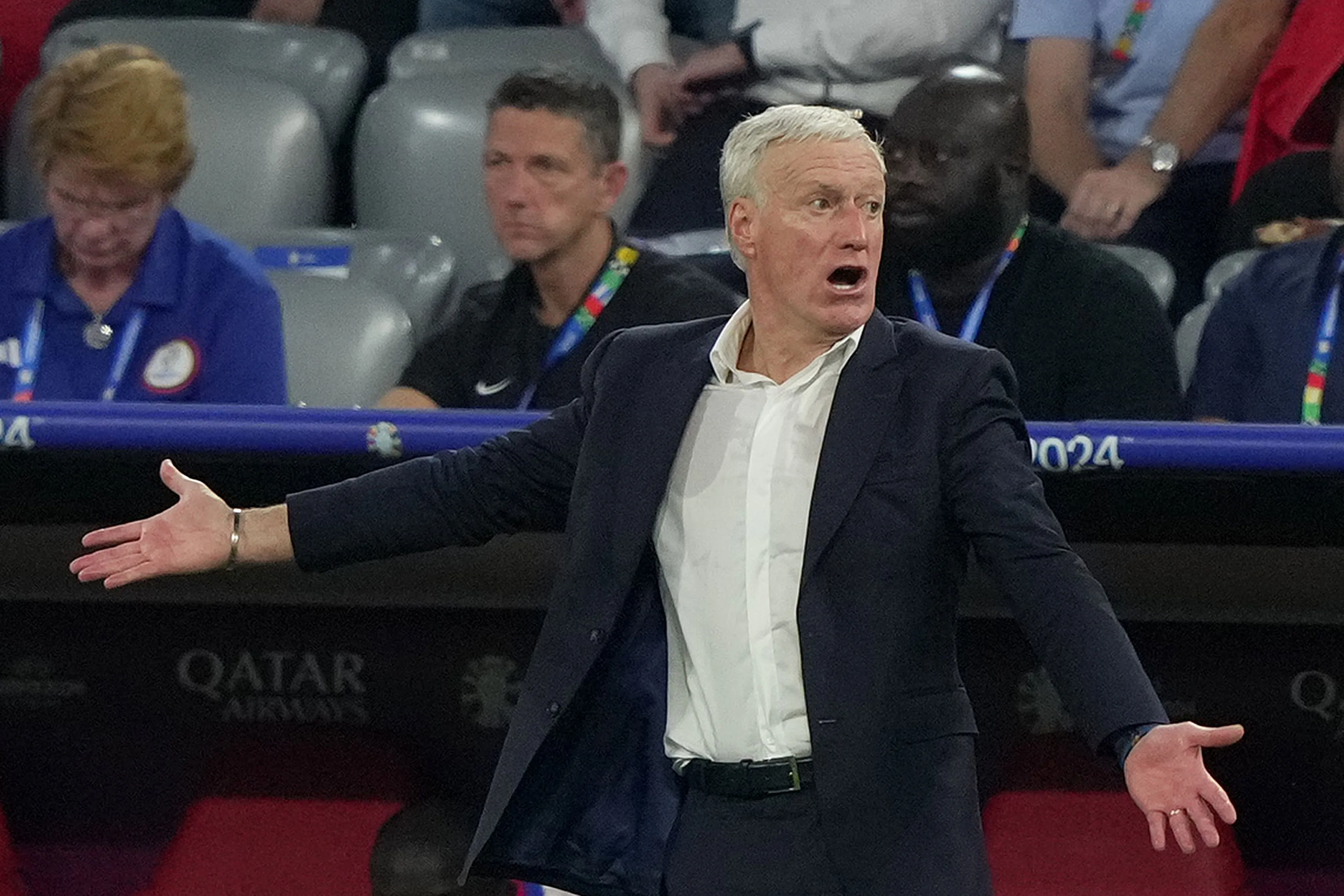 Frankrijk velt oordeel over aanblijven Deschamps na waardeloos EK