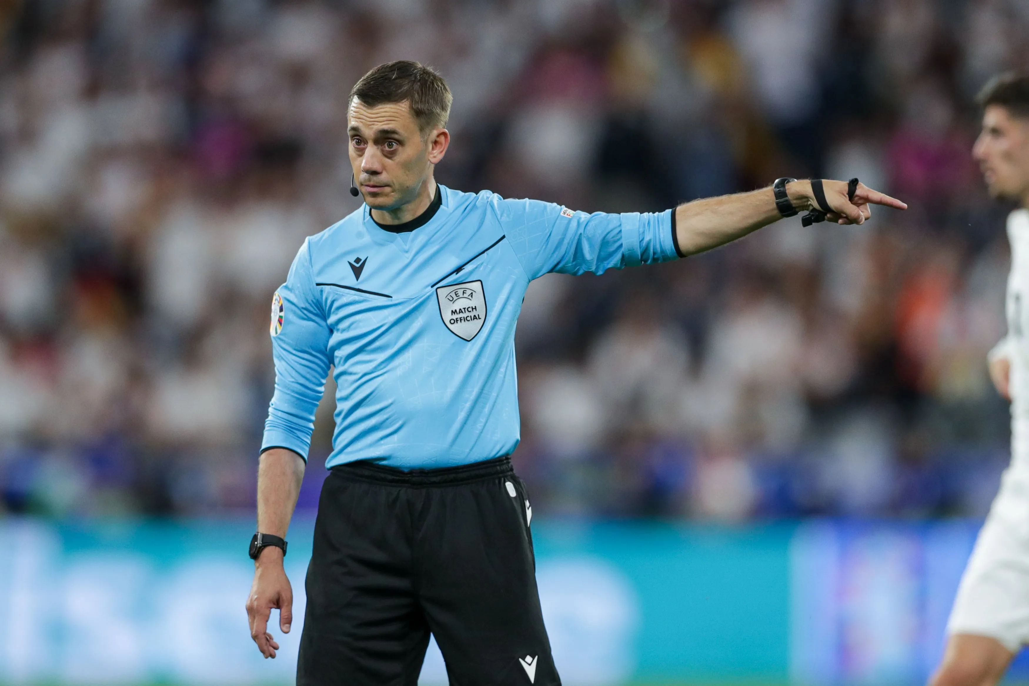 UEFA wijst Turpin aan als scheidsrechter voor Nederland - Turkije