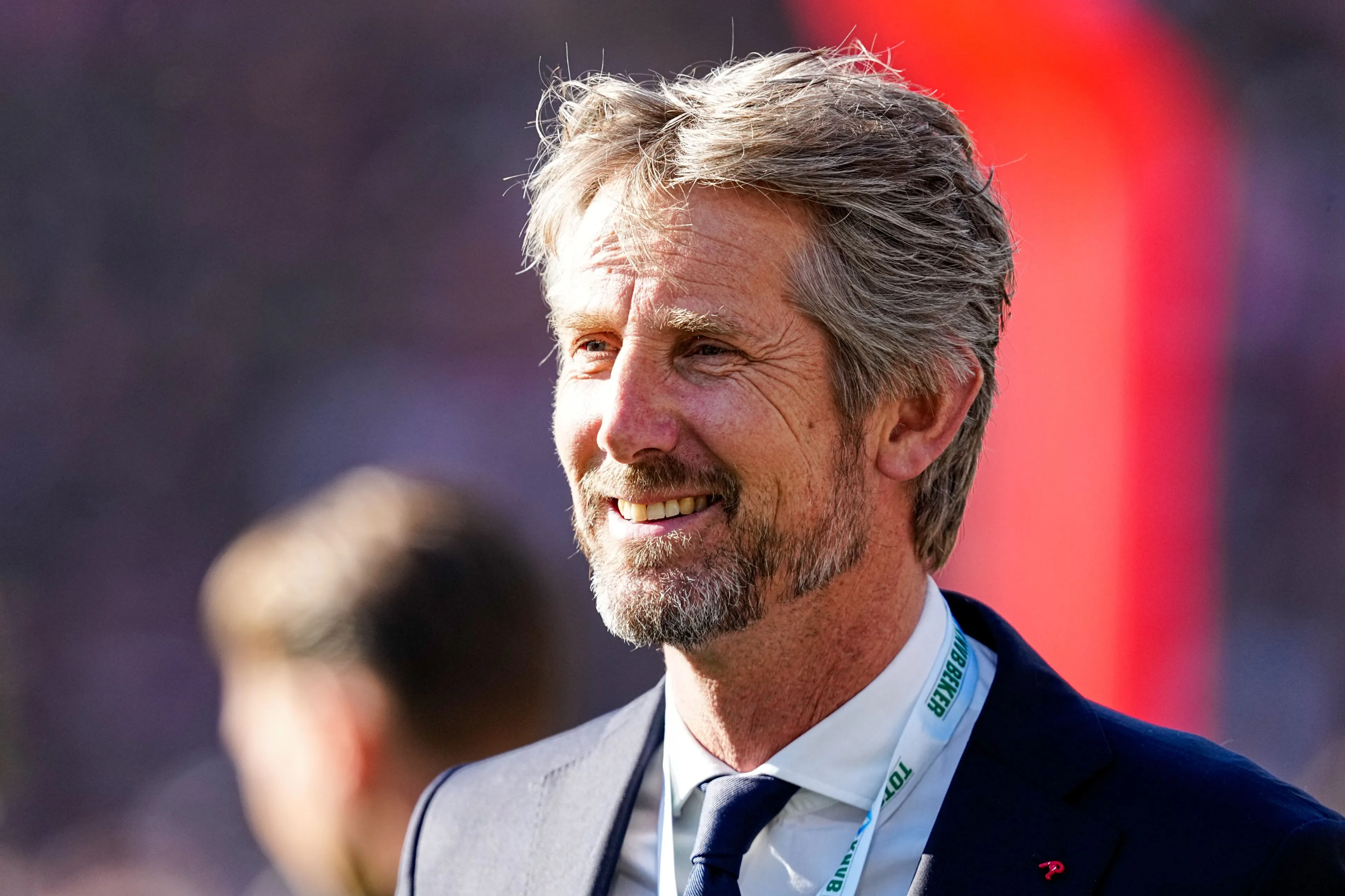 Van der Sar gaat in voetsporen treden van Robben en Van Gaal
