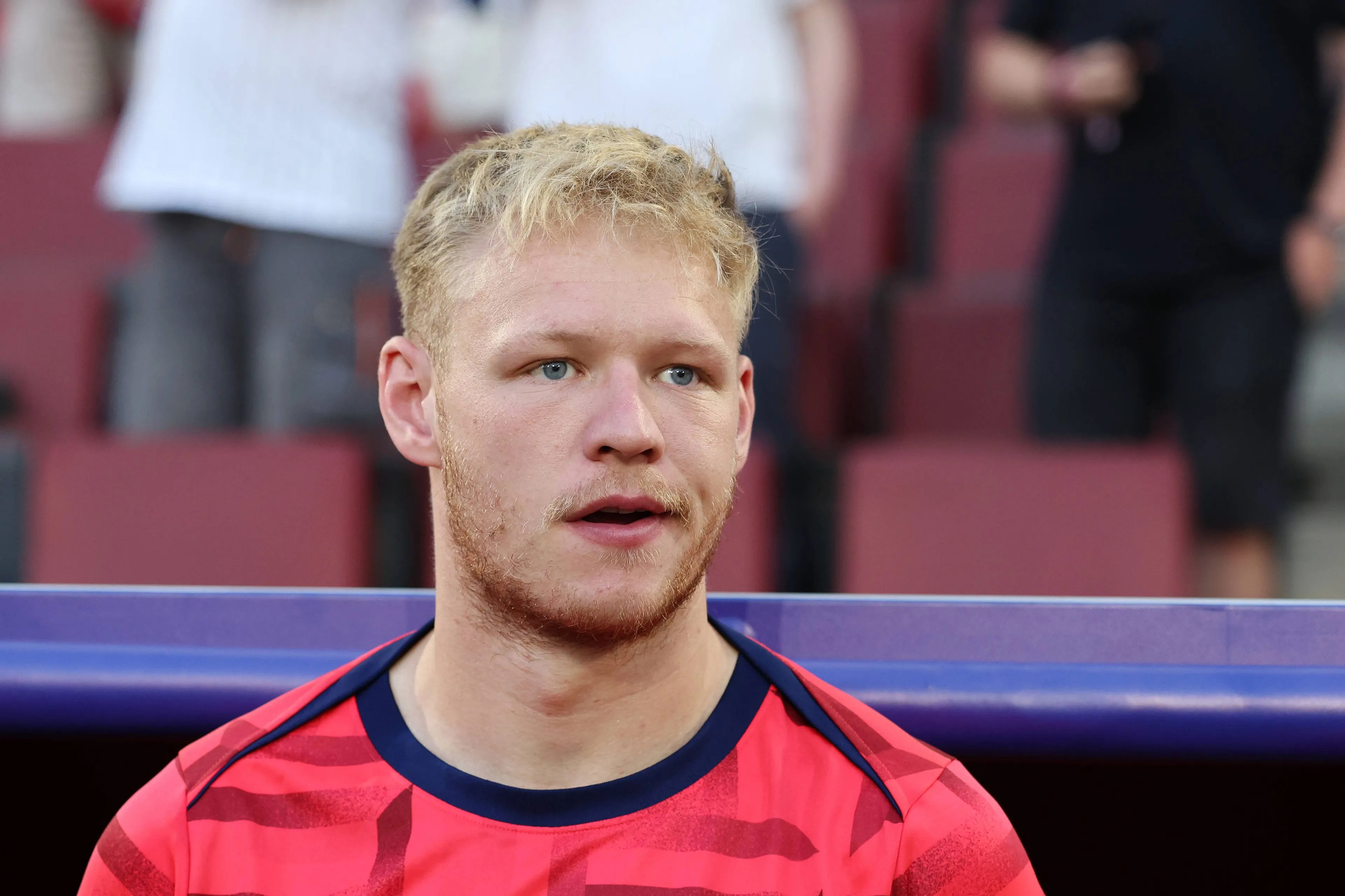 Ajax doet huuraanbod op keeper Arsenal, Gunners wijzen eerste plan af